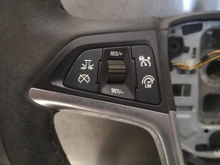 Steering wheel from a Opel Zafira 2012