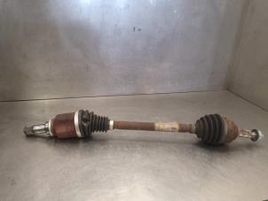 Used Front drive shaft, left Renault Captur (2R) 0.9 Energy TCE 12V Price on request offered by Bongers Auto-Onderdelen Zeeland
