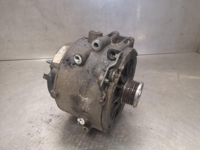 Gebrauchte Dynamo Mercedes C Combi (S203) 2.2 C-200 CDI 16V Preis auf Anfrage angeboten von Bongers Auto-Onderdelen Zeeland