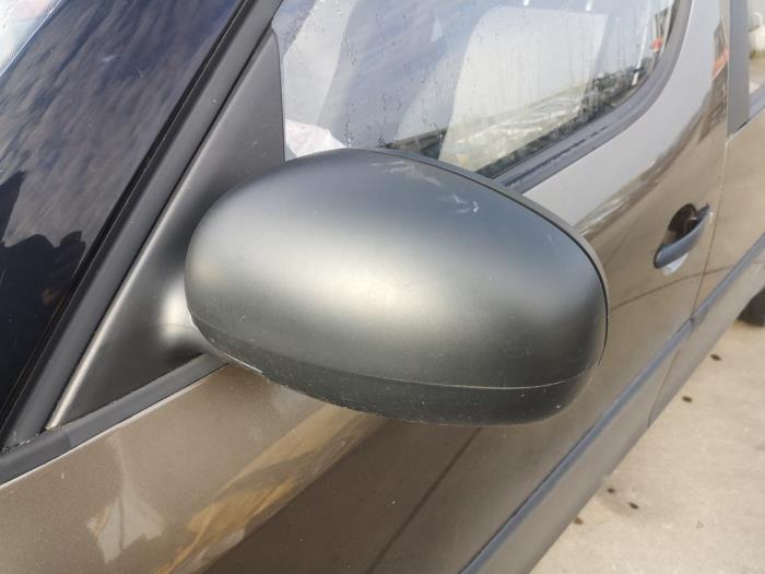 Wing mirror, left from a Skoda Roomster (5J) 1.2 12V HTP 2015