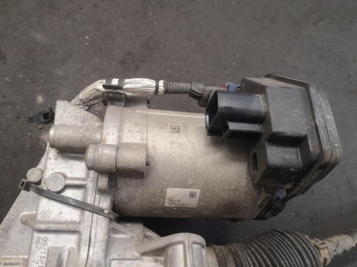 Power steering box from a Ford Galaxy (CK) 2.0 TDCi 180 16V 2016