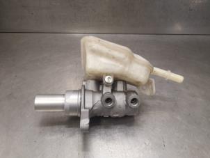 Used Master cylinder Ford Galaxy (CK) 2.0 TDCi 180 16V Price on request offered by Bongers Auto-Onderdelen Zeeland