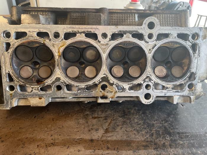 Cylinder head Mini Mini One/Cooper 1.6 16V One - 04777751AB W10B16A