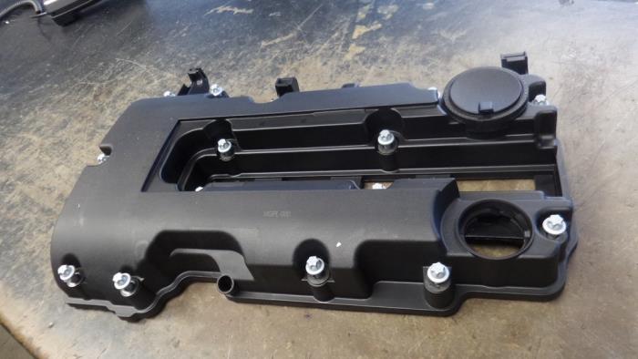Rocker cover Opel Astra - 25198874