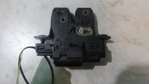 Used Tailgate lock mechanism Dacia Logan Price on request offered by Bongers Auto-Onderdelen Zeeland