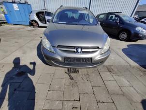 Used Front bumper Peugeot 307 SW (3H) 1.6 16V Price on request offered by Bongers Auto-Onderdelen Zeeland