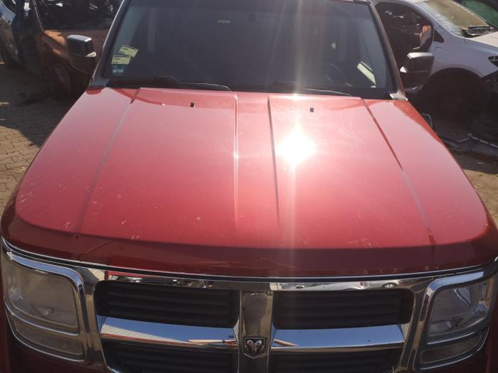 Używane Maska Dodge Nitro 2.8 CRD 16V 4x4 Cena na żądanie oferowane przez Bongers Auto-Onderdelen Zeeland