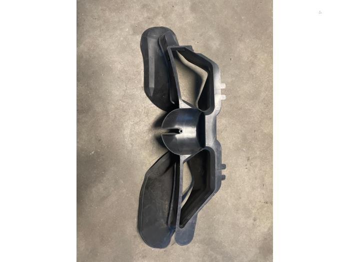 Air funnel from a Renault Captur (2R)  2015
