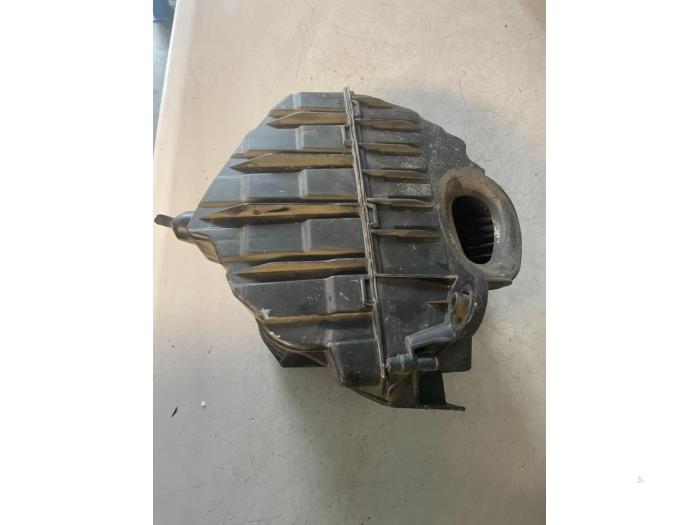 Air box from a Renault Scénic III (JZ) 2.0 dCi 16V Autom. 2011
