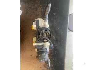 Used Steering column stalk Renault Scénic III (JZ) 2.0 dCi 16V Autom. Price on request offered by Bongers Auto-Onderdelen Zeeland