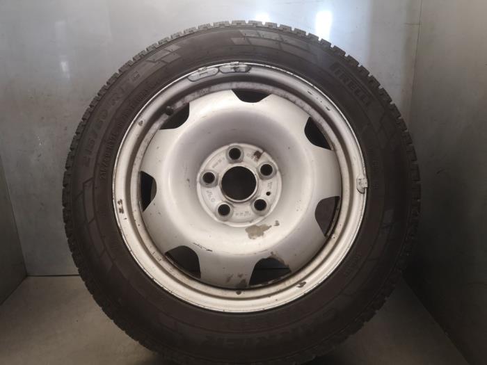 Wheel + winter tyre from a Volkswagen Transporter T5 2.0 BiTDI DRF 2014
