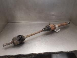 Used Front drive shaft, right Renault Clio III (BR/CR) 1.5 dCi 75 FAP Price on request offered by Bongers Auto-Onderdelen Zeeland