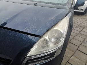 Used Headlight, left Peugeot 5008 I (0A/0E) 1.6 VTI 16V Price on request offered by Bongers Auto-Onderdelen Zeeland
