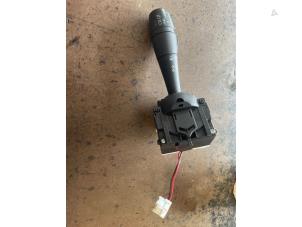 Used Indicator switch Renault Clio IV (5R) 1.5 Energy dCi 90 FAP Price on request offered by Bongers Auto-Onderdelen Zeeland