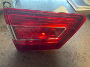 Used Taillight, left Renault Clio IV (5R) 0.9 Energy TCE 90 12V Price on request offered by Bongers Auto-Onderdelen Zeeland