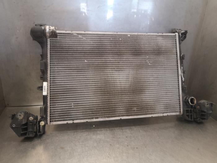 Usagé Radiateur Fiat 500L (199) 1.4 Turbo 16V Prix sur demande proposé par Bongers Auto-Onderdelen Zeeland
