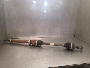 Used Front drive shaft, right Renault Clio IV (5R) 1.5 Energy dCi 90 FAP Price on request offered by Bongers Auto-Onderdelen Zeeland