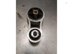 Used Gearbox mount Renault Trafic New (JL) 1.9 dCi 100 16V Price on request offered by Bongers Auto-Onderdelen Zeeland
