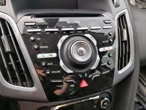 Gebrauchte Radiobedienfeld Ford Focus 3 1.6 Ti-VCT 16V 125 Preis auf Anfrage angeboten von Bongers Auto-Onderdelen Zeeland