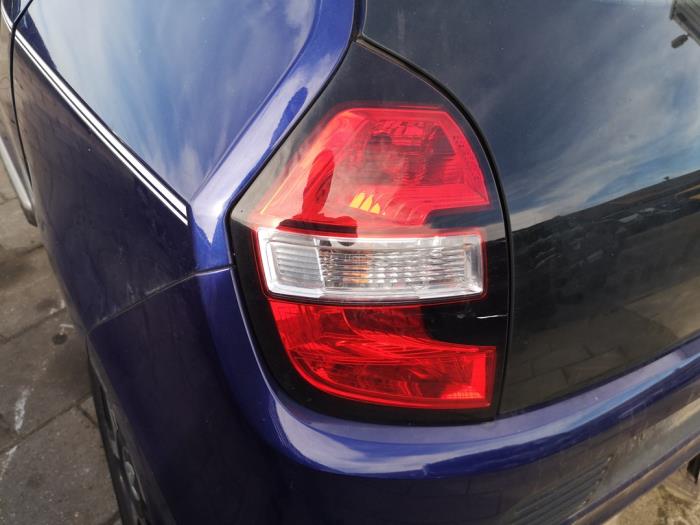 Taillight, left from a Renault Twingo III (AH) 1.0 SCe 70 12V 2019