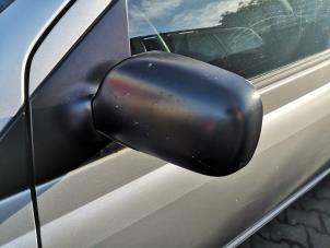 Used Wing mirror, left Toyota Yaris (P1) 1.0 16V VVT-i Price on request offered by Bongers Auto-Onderdelen Zeeland
