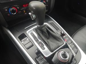 Używane Dzwignia wyboru automatycznej skrzyni biegów Audi A5 (8T3) 3.2 FSI V6 24V Quattro Cena na żądanie oferowane przez Bongers Auto-Onderdelen Zeeland