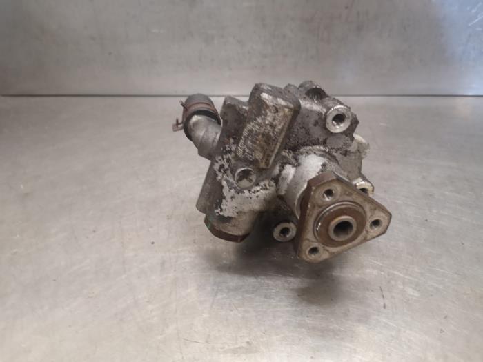 Usagé Pompe de direction Dacia Logan MCV II/III/Sandero Wagon 1.2 16V Prix sur demande proposé par Bongers Auto-Onderdelen Zeeland