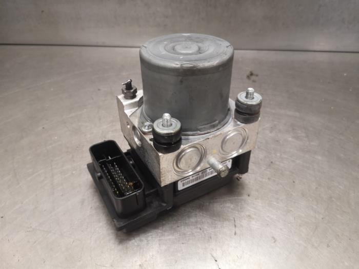 Usagé Pompe ABS Peugeot 307 Break (3E) 1.6 HDi 90 16V Prix sur demande proposé par Bongers Auto-Onderdelen Zeeland