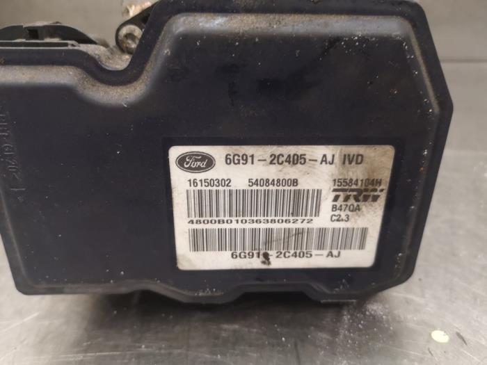 ABS pump from a Ford S-Max 2007