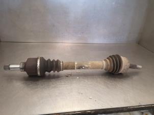 Used Front drive shaft, left Peugeot 206 (2A/C/H/J/S) 1.1 XN,XR Price on request offered by Bongers Auto-Onderdelen Zeeland