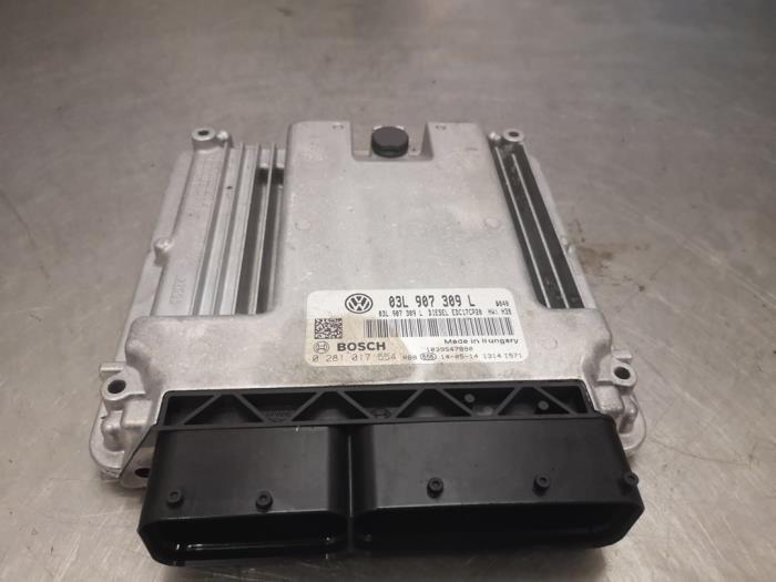 Used Engine management computer Volkswagen Multivan T5 (7E/7HC/7HF/7HM) 2.0 BiTDI DRF Price on request offered by Bongers Auto-Onderdelen Zeeland