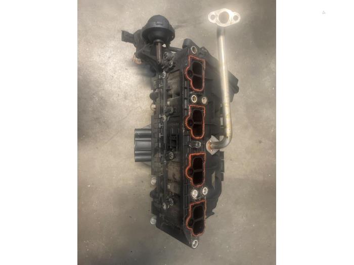 Intake manifold from a Opel Corsa D 1.2 16V 2007