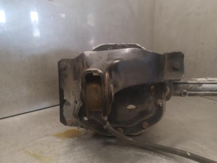 Begagnade Främre differential Dodge Nitro 2.8 CRD 16V 4x4 Pris på förfrågan erbjuds av Bongers Auto-Onderdelen Zeeland