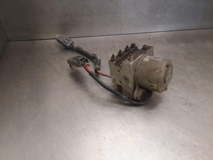 Usagé Bloc ABS Mazda 323 F (BA14) 1.8i GLX,GT 16V Prix sur demande proposé par Bongers Auto-Onderdelen Zeeland
