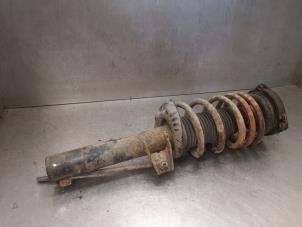 Used Front shock absorber rod, right Volkswagen Eos (1F7/F8) 2.0 FSI 16V Price on request offered by Bongers Auto-Onderdelen Zeeland