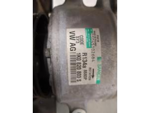 Used Air conditioning pump Volkswagen Passat (3C2) 2.0 TDI 16V 140 Price on request offered by Bongers Auto-Onderdelen Zeeland