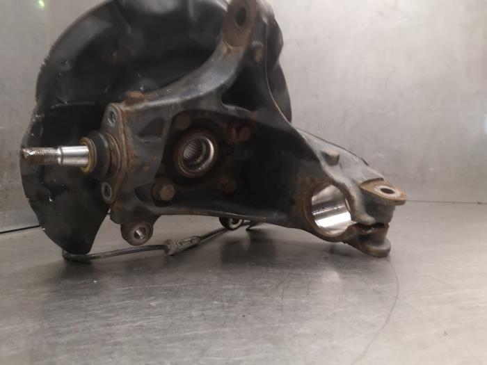 Knuckle, front left from a MINI Countryman (R60) 1.6 Cooper D 2014