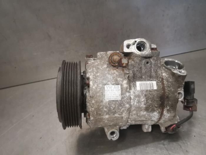 Air conditioning pump from a Volkswagen Polo IV (9N1/2/3) 1.4 16V 2008