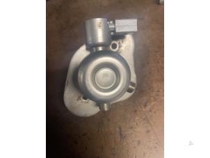 Used Mechanical fuel pump BMW 3 serie (E90) 318i 16V Price on request offered by Bongers Auto-Onderdelen Zeeland