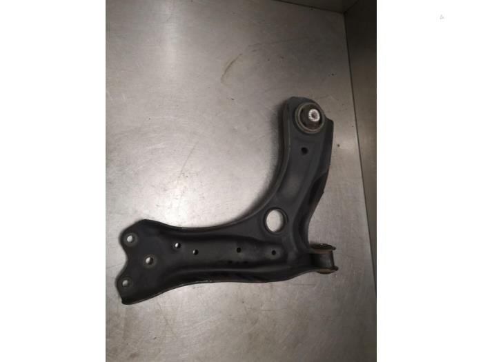 Front upper wishbone, left from a Audi A1 (8X1/8XK) 1.0 TFSI 12V 2017