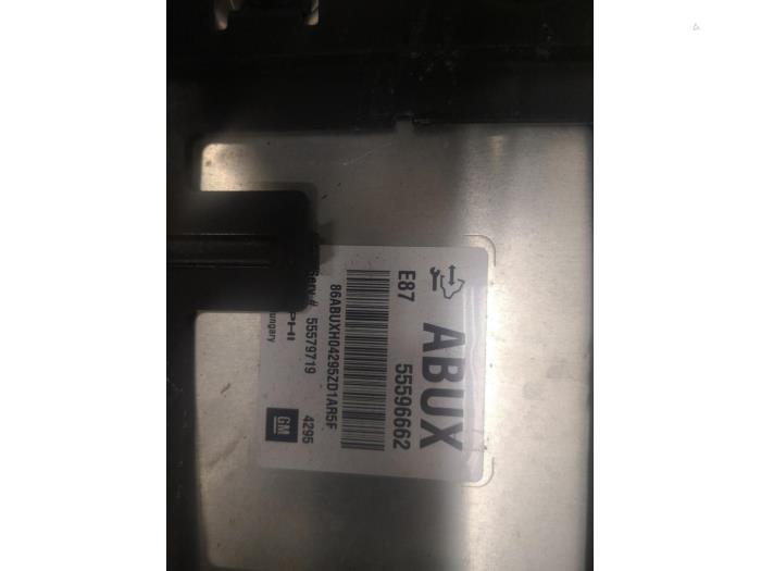 Engine management computer from a Opel Mokka/Mokka X 1.7 CDTI 16V 4x2 2015