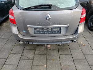 Używane Zderzak tylny Renault Laguna III Estate (KT) 2.0 dCi 16V 150 Cena na żądanie oferowane przez Bongers Auto-Onderdelen Zeeland