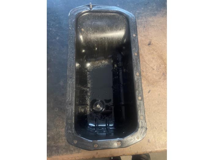 Sump from a Peugeot Partner (GC/GF/GG/GJ/GK) 1.6 HDI 75 Phase 1 2012