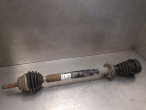 Used Front drive shaft, right Volkswagen Golf III Cabrio Restyling (1E7) 1.8 Price on request offered by Bongers Auto-Onderdelen Zeeland