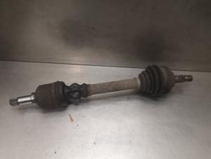 Used Front drive shaft, left Peugeot 206 CC (2D) 2.0 16V Price on request offered by Bongers Auto-Onderdelen Zeeland