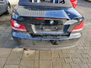 Usagé Pare choc arrière BMW 1 serie (E88) 118i 16V Prix sur demande proposé par Bongers Auto-Onderdelen Zeeland