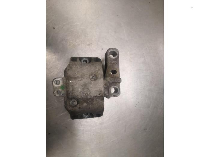 Used Engine mount Seat Leon (1M1) 1.9 TDI 110 Price on request offered by Bongers Auto-Onderdelen Zeeland