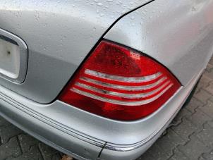 Gebrauchte Rücklicht rechts Mercedes S (W220) 3.2 S-320 CDI Preis auf Anfrage angeboten von Bongers Auto-Onderdelen Zeeland