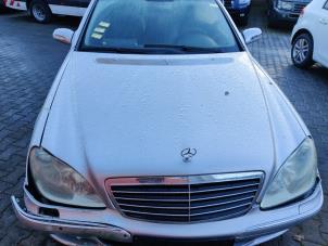 Used Bonnet Mercedes S (W220) 3.2 S-320 CDI Price on request offered by Bongers Auto-Onderdelen Zeeland