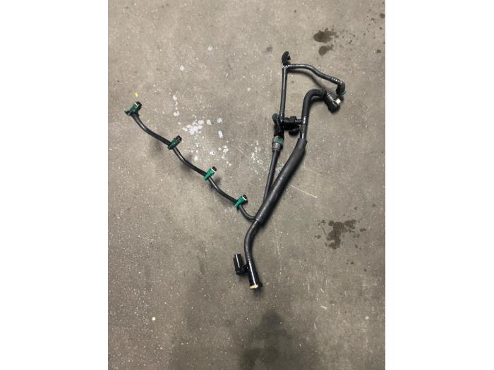 Fuel line from a Volvo V50 (MW) 1.6 D2 16V 2012